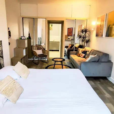 Apartment Frgk - Entire Building In