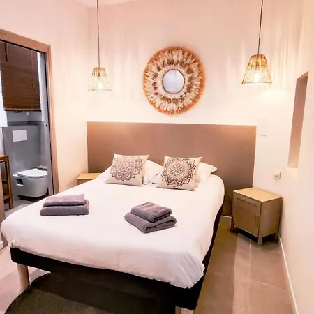 Apartment Frgk - Entire Building In Cannes