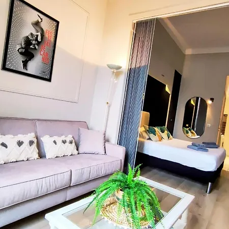 Frgk - Entire Building In * Cannes