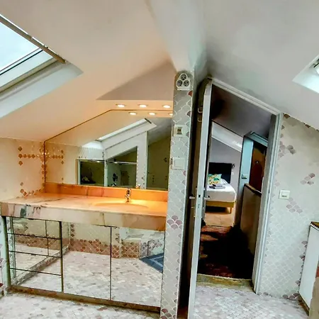 Frgk - Entire Building In Apartment *